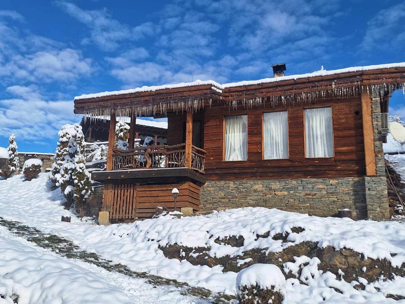 Панорама Хаус Лещен И Еко Къщи Дървена И Землянка מראה חיצוני תמונה